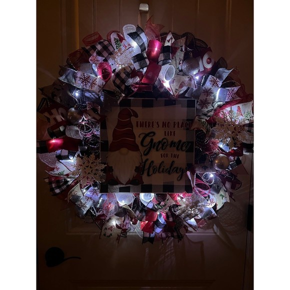Handmade Christmas Gnome for the Holidays Ribbon Door Wreath 26 ins LED XLW7 - Picture 11 of 11